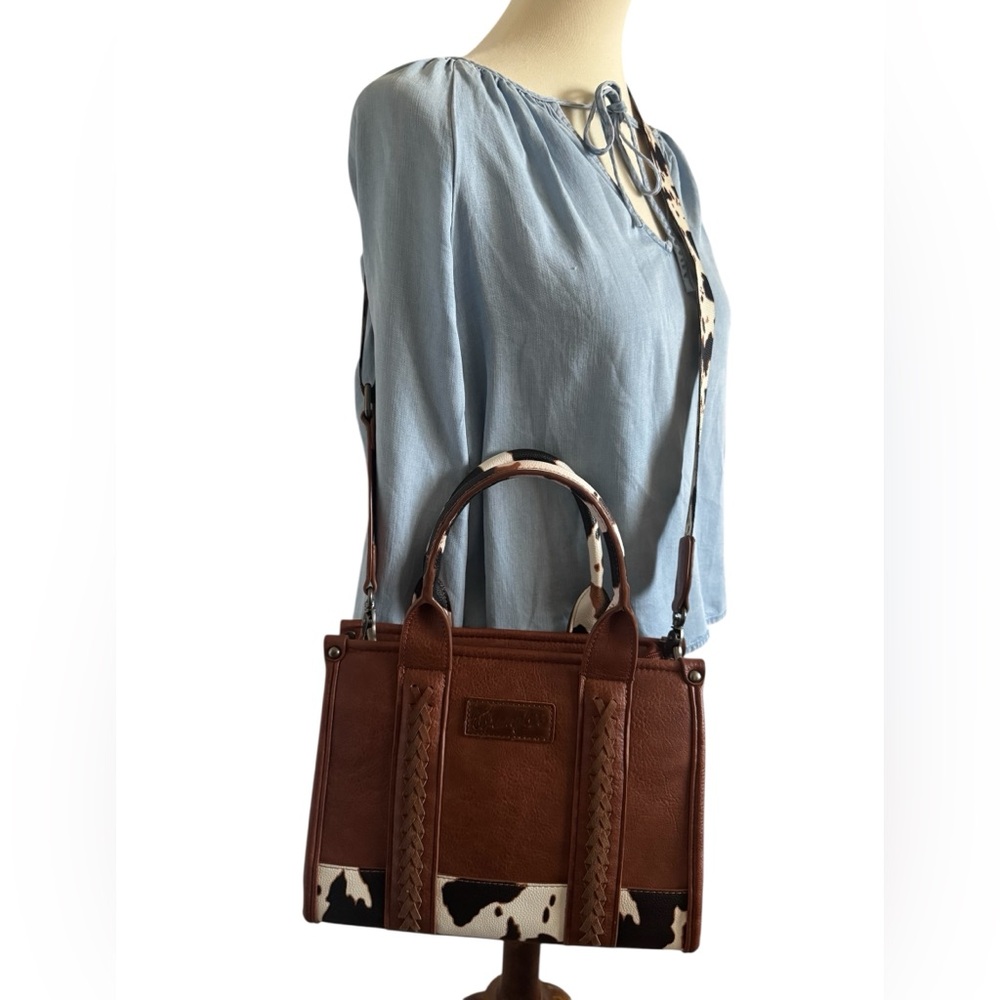Wrangler Tan and Black Cow Print Concealed Carry Crossbody Tote Bag NWOT - Picture 10 of 11